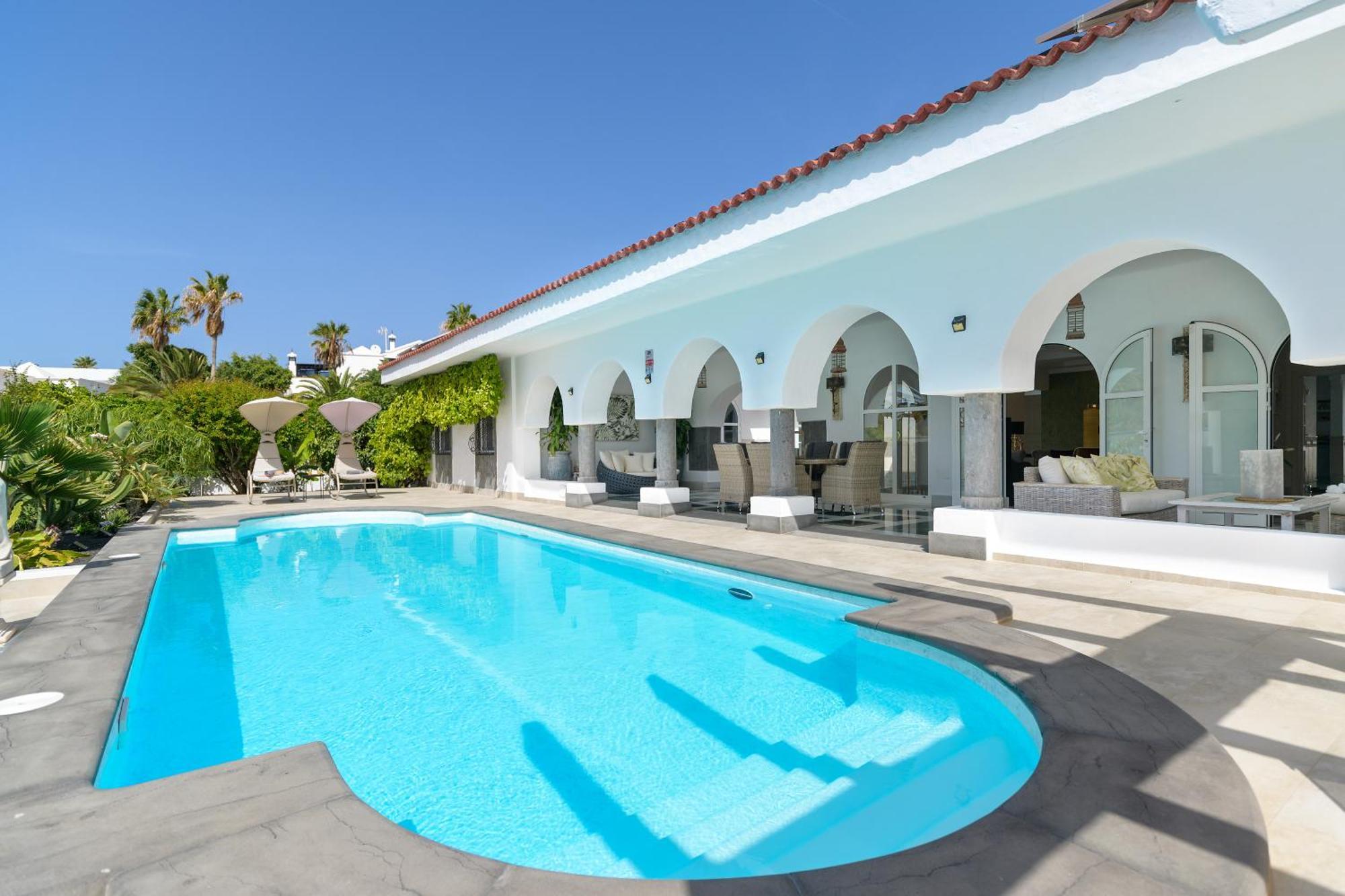 Oasis De Lujo - Luxury Boutique Villa กอสตา เตกีสเซ ภายนอก รูปภาพ
