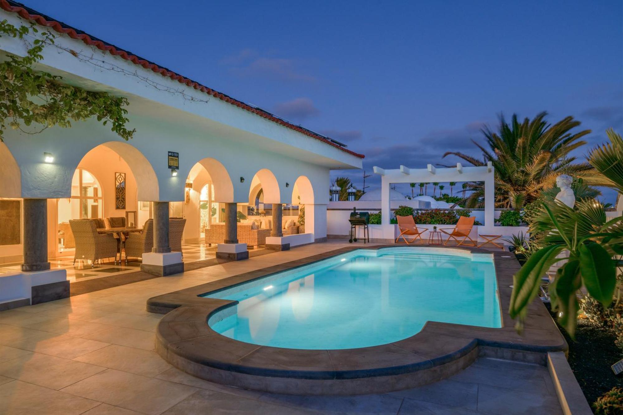 Oasis De Lujo - Luxury Boutique Villa กอสตา เตกีสเซ ภายนอก รูปภาพ
